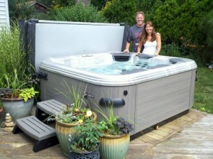 Hot Tubs Are a Fun Outdoor Living Amenity