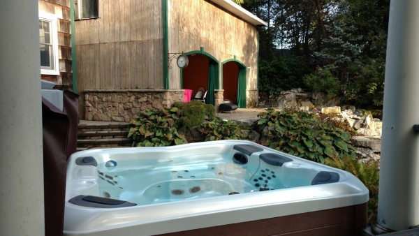 As for maintenance, our staff at Best Hot Tubs (Westbury, Farmingdale, Windham, NY) can give you a quick tutorial on how to keep your spa water clear, sparkling, and odorless. Our teams also do regular maintenance for those who wish it in order to keep water pristine. For example, this photo is of a Bullfrog Spa that we maintain regularly in the Huntington, NY area.