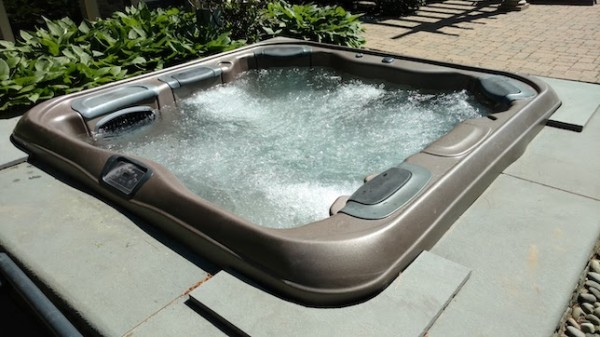 Hot Tubs Improve Muscle Health: Soaking in a hot tub loosens stiff muscles and reduces soreness. Increased blood flow to the muscles also aids in healing injuries and recovery after intense workouts.